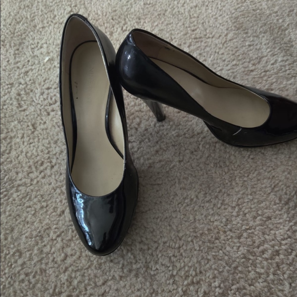 Nine West women’s high heel shoe